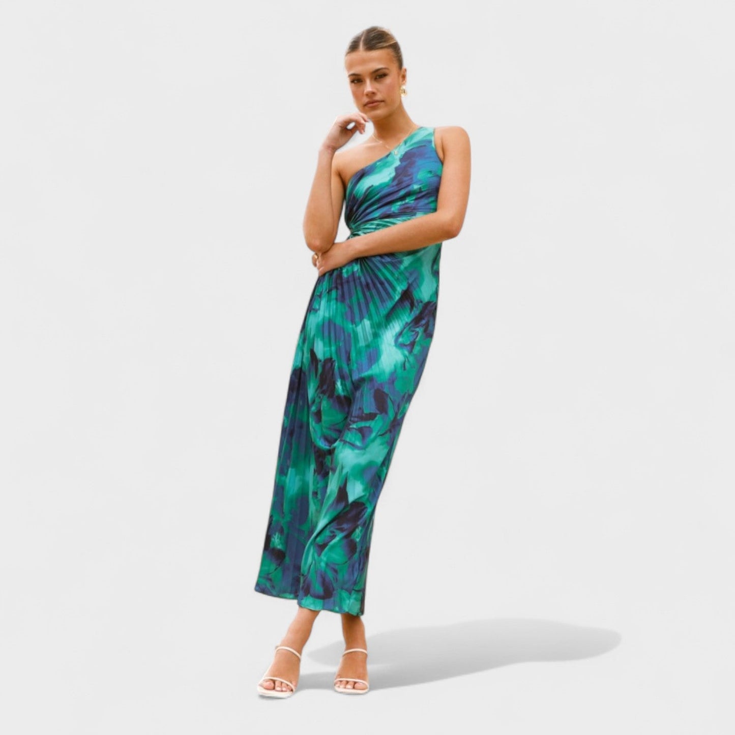Maribel – Vestido Asimétrico Plisado Floral