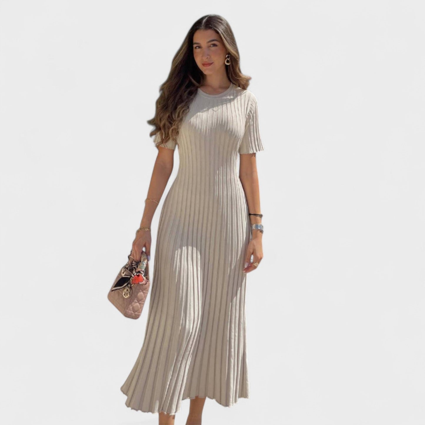 Camila – El vestido de punto que abraza tu estilo natural