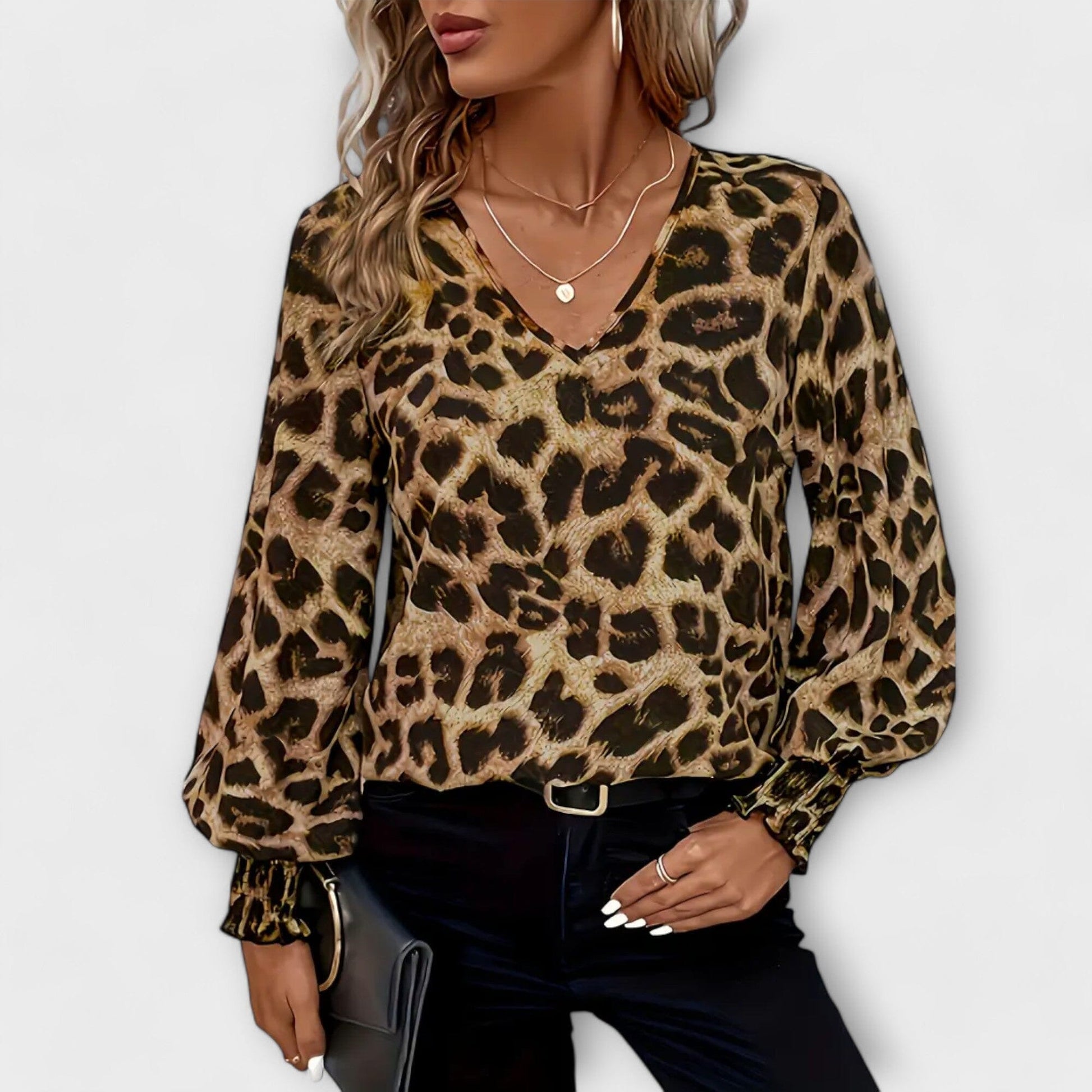 Blusa Estilosa con Estampado de Leopardo Blusa Estilosa con Estampado de Leopardo A minha loja