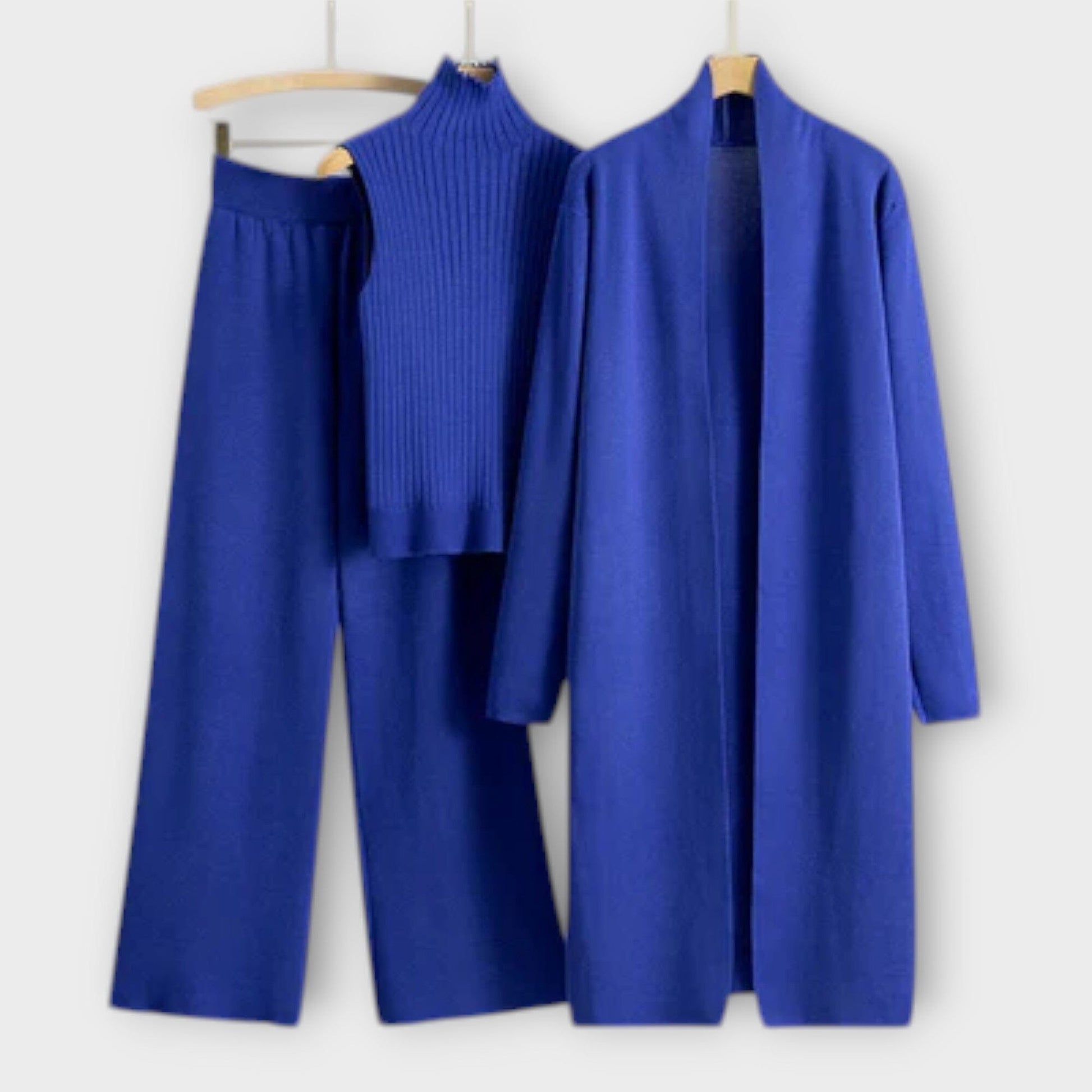 Isabella - Conjunto de Tres Piezas Isabella - Conjunto de Tres Piezas A minha loja Azul XS