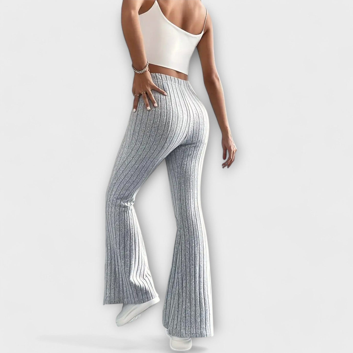 Jennifer – Pantalón acampanado elegante Jennifer – Pantalón acampanado elegante A minha loja