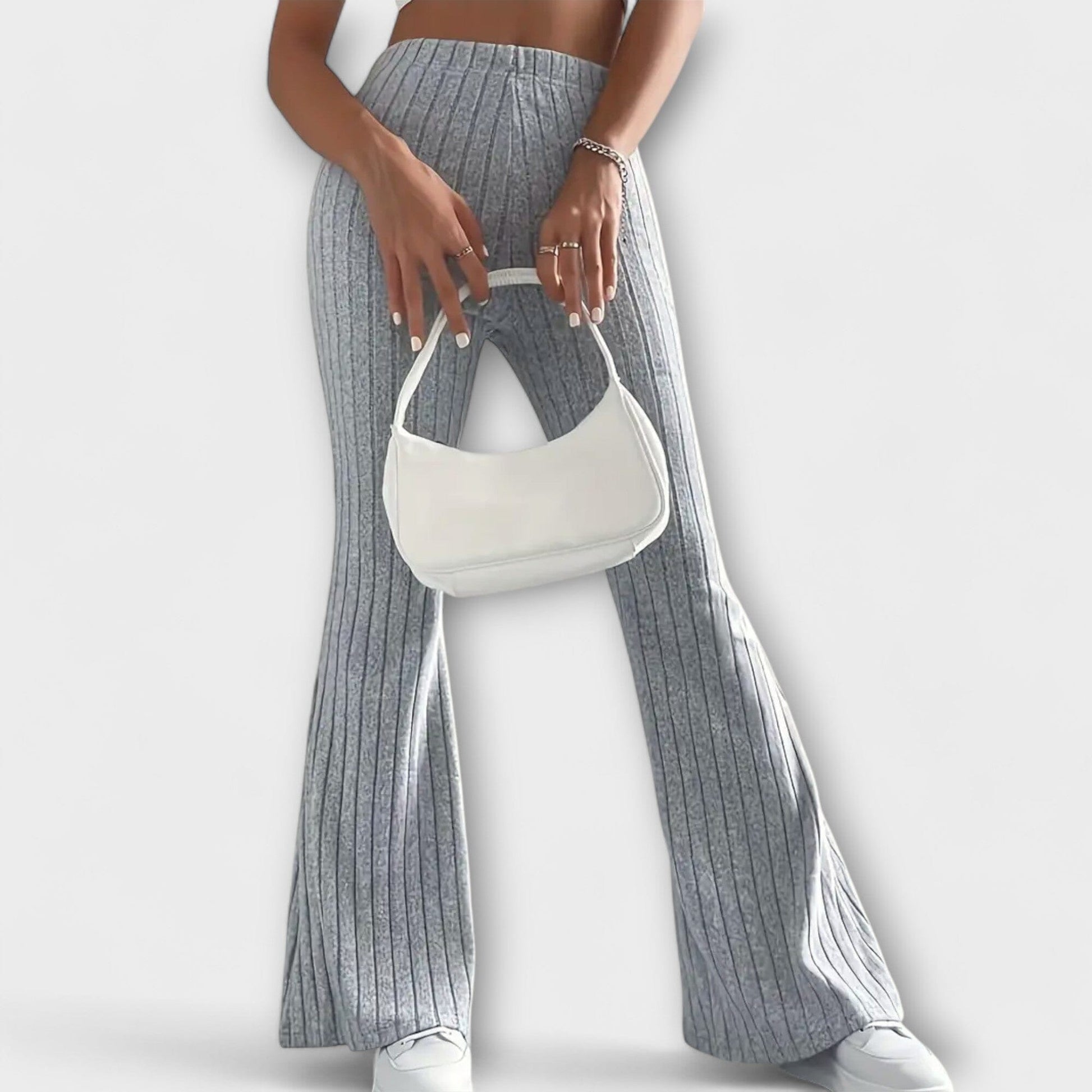 Jennifer – Pantalón acampanado elegante Jennifer – Pantalón acampanado elegante A minha loja