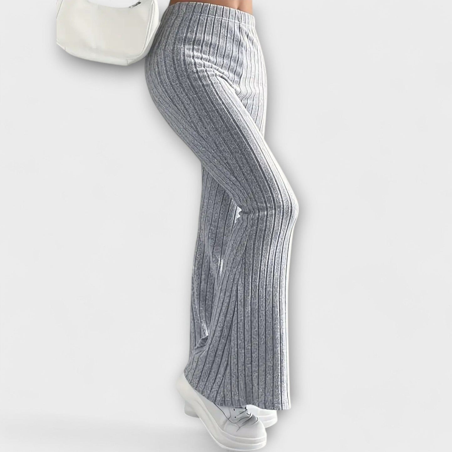 Jennifer – Pantalón acampanado elegante Jennifer – Pantalón acampanado elegante A minha loja