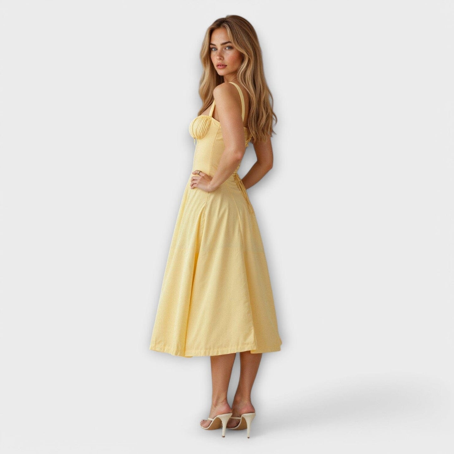 Kiana – Vestido midi con corsé Kiana – Vestido midi con corsé A minha loja