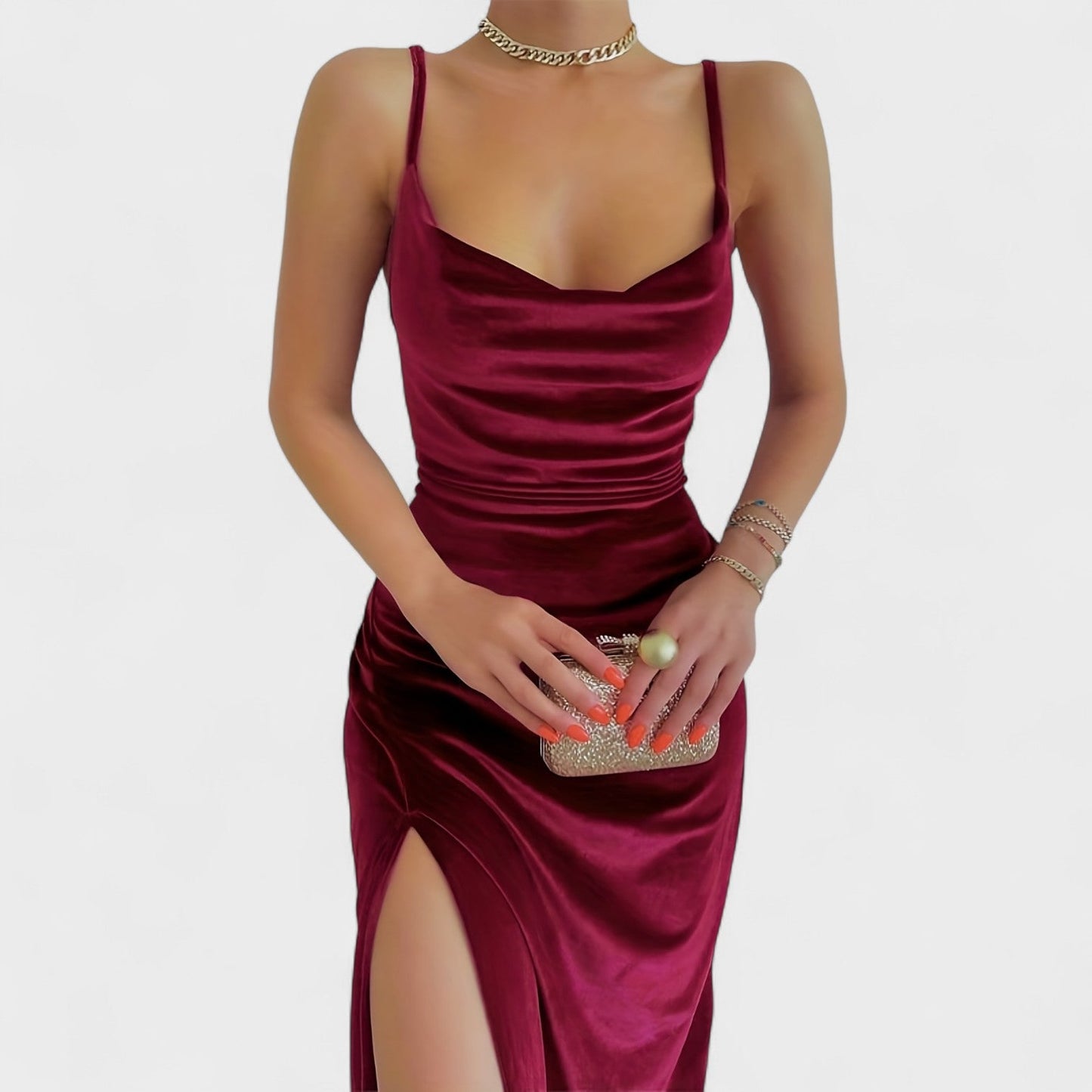 Gabriela – Vestido de Terciopelo con Abertura Lateral