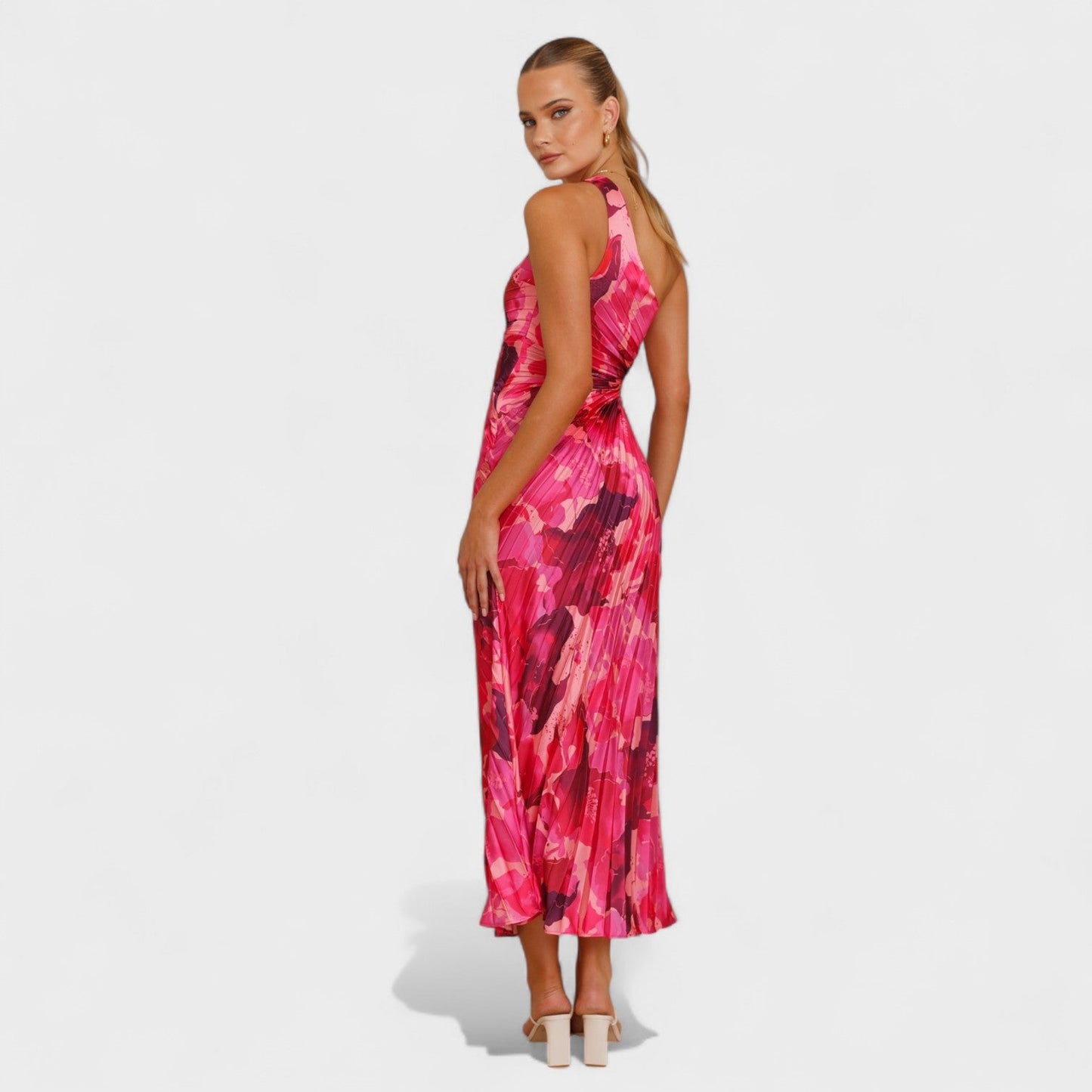 Maribel – Vestido Asimétrico Plisado Floral
