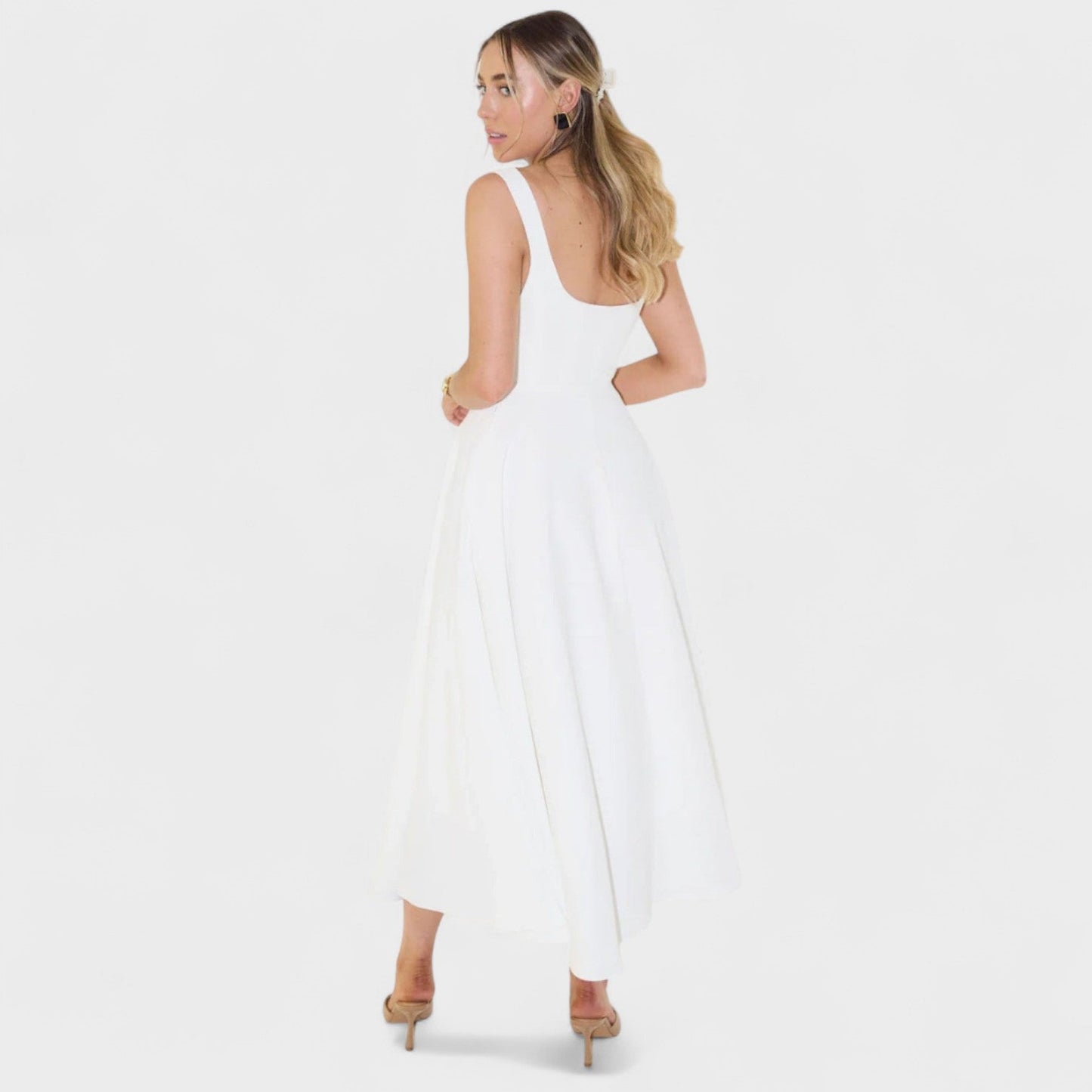 Maribel – Vestido Midi con Escote Cuadrado