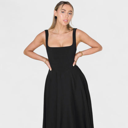Maribel – Vestido Midi con Escote Cuadrado