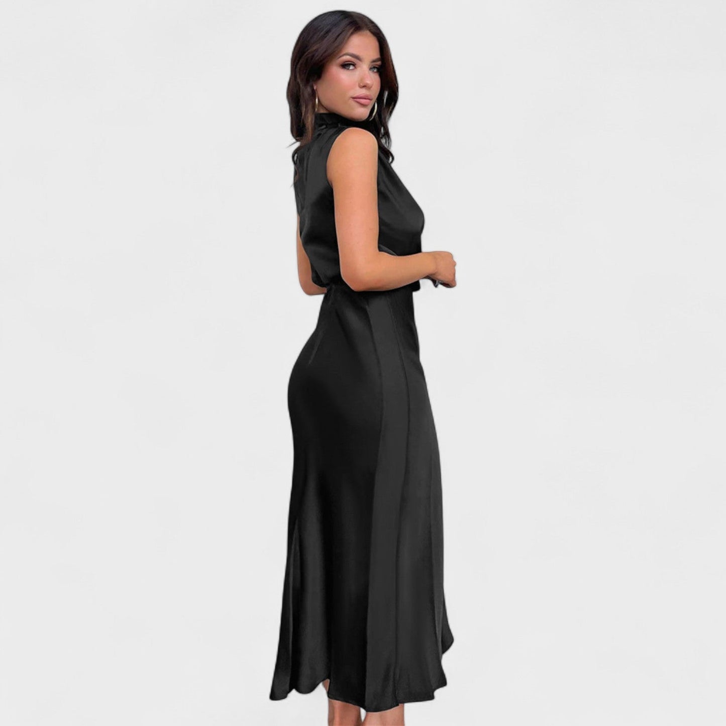 Alba – Vestido de Elegancia Satinada