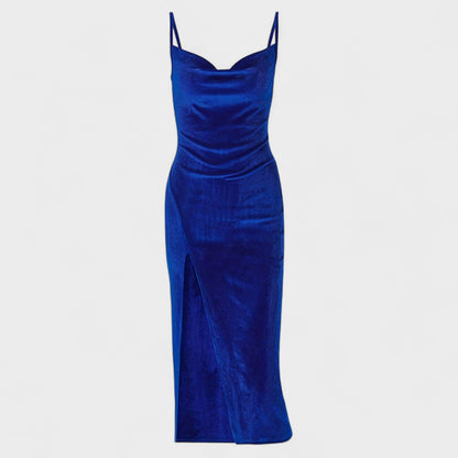 Gabriela – Vestido de Terciopelo con Abertura Lateral