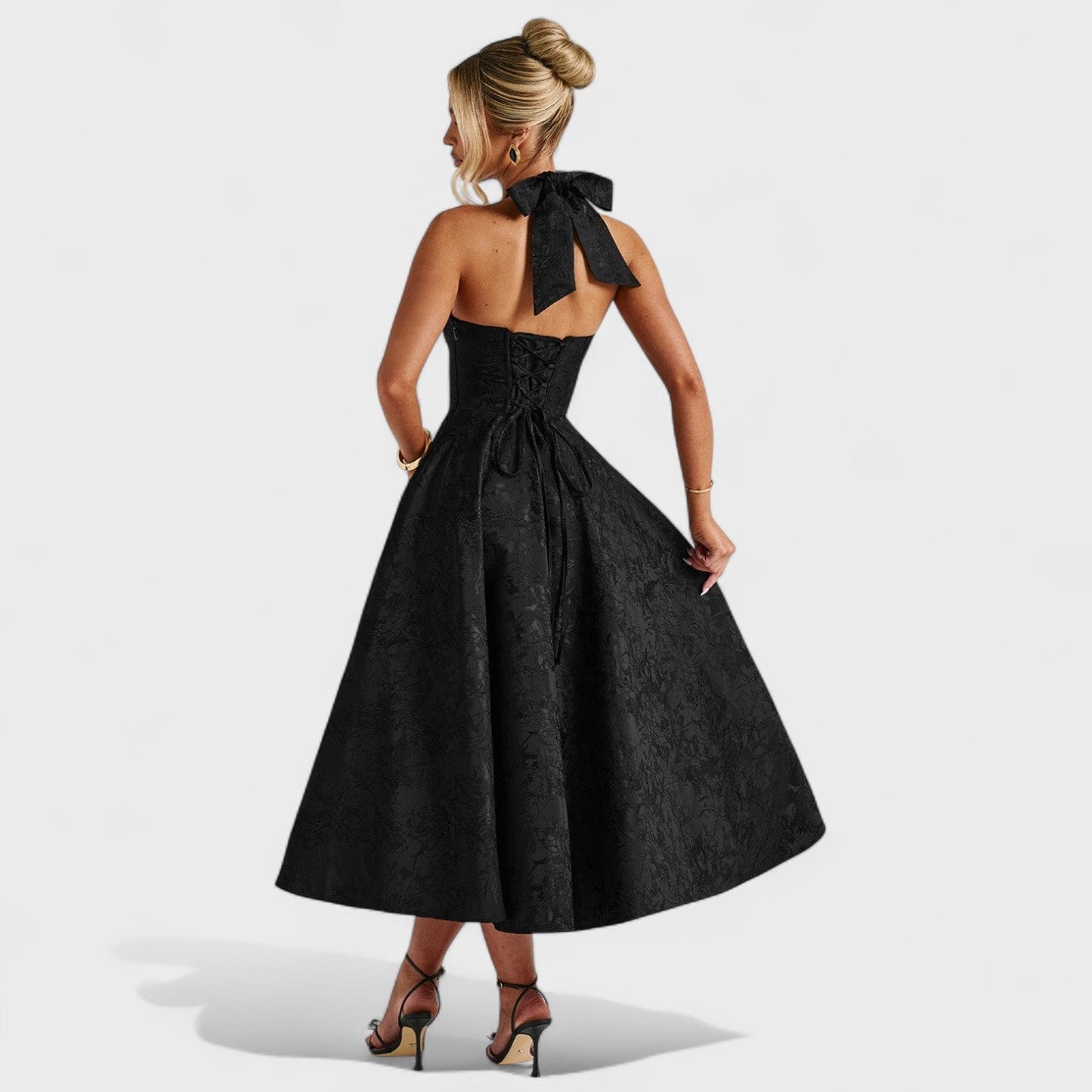 Effie – Vestido Midi Texturizado con Escote Halter
