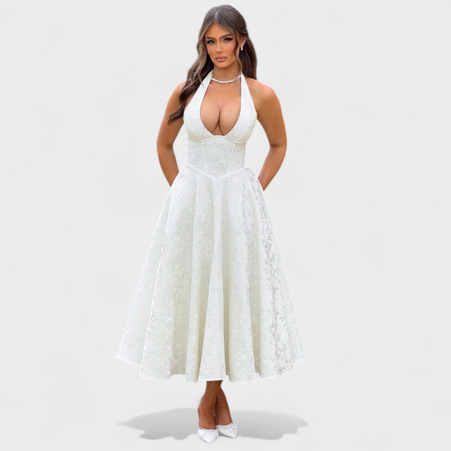 Effie – Vestido Midi Texturizado con Escote Halter