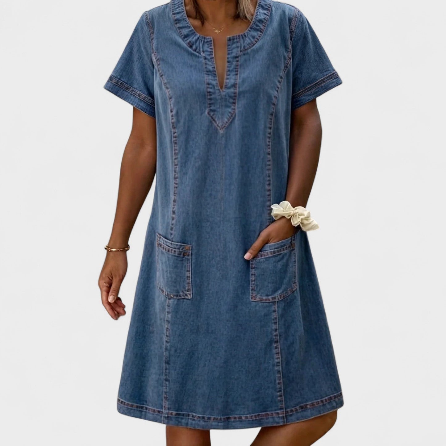 Sofía – El vestido vaquero que combina estilo y comodidad