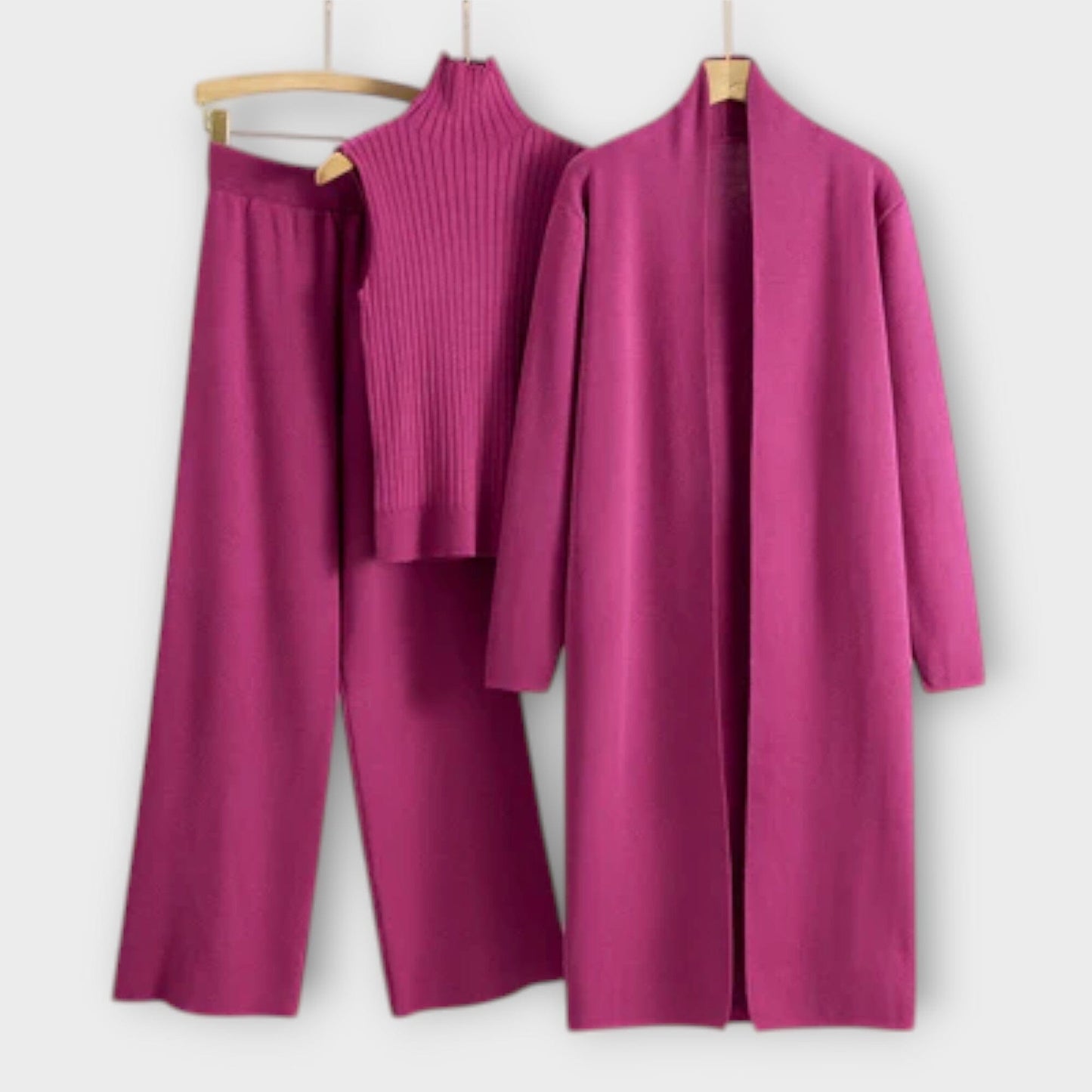 Isabella - Conjunto de Tres Piezas Isabella - Conjunto de Tres Piezas A minha loja Rosa XS 