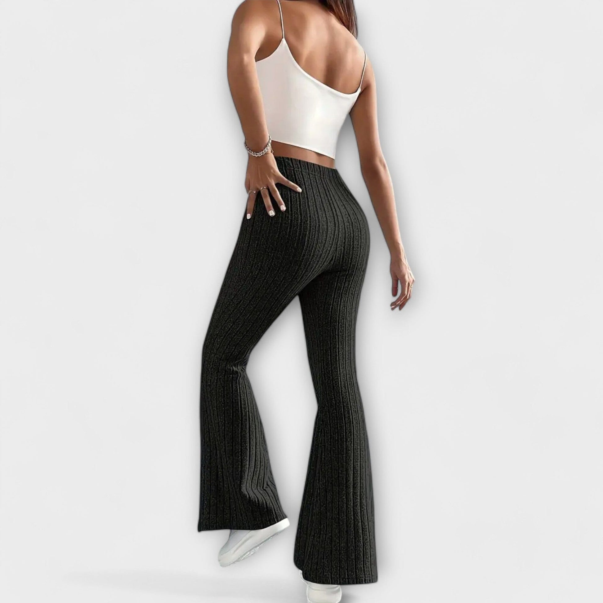 Jennifer – Pantalón acampanado elegante Jennifer – Pantalón acampanado elegante A minha loja 