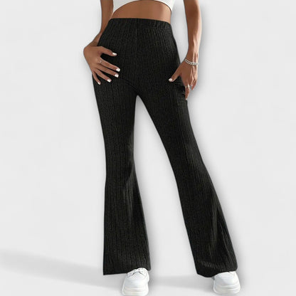 Jennifer – Pantalón acampanado elegante Jennifer – Pantalón acampanado elegante A minha loja Negro XS 