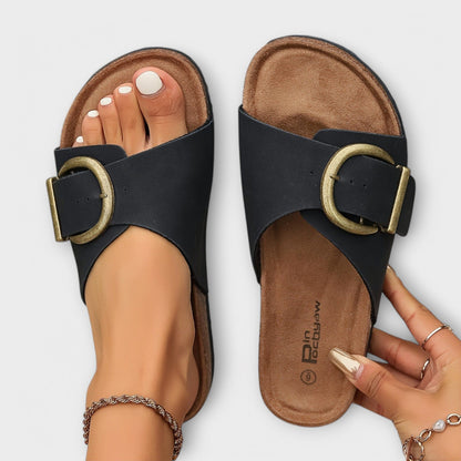 Margie – Sandalias tipo pantufla de corcho para mujer con diseño de hebilla Margie – Sandalias tipo pantufla de corcho para mujer con diseño de hebilla A minha loja 