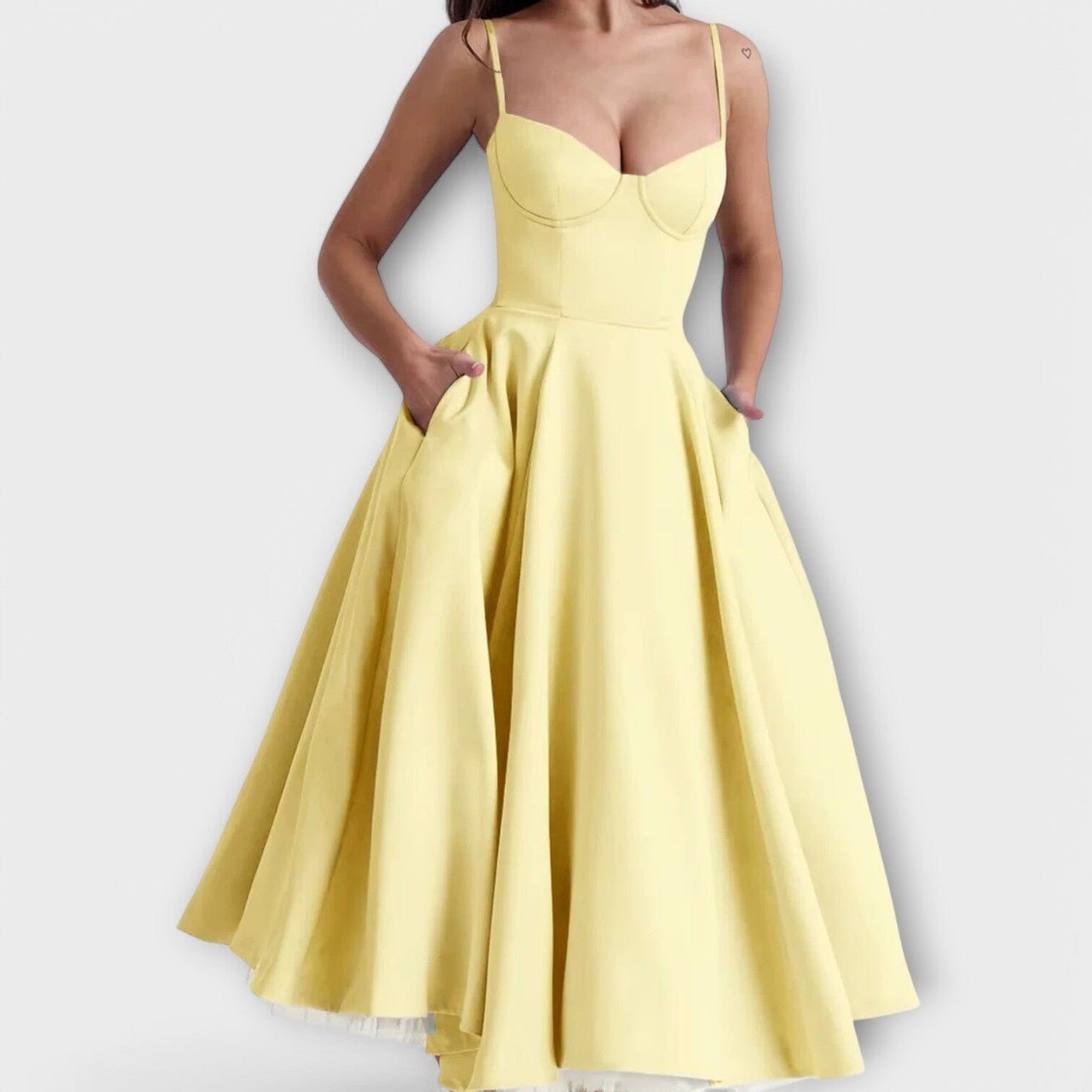 Mélie – Vestido ligero de verano con detalle de corsé Mélie – Vestido ligero de verano con detalle de corsé A minha loja Gelb S 