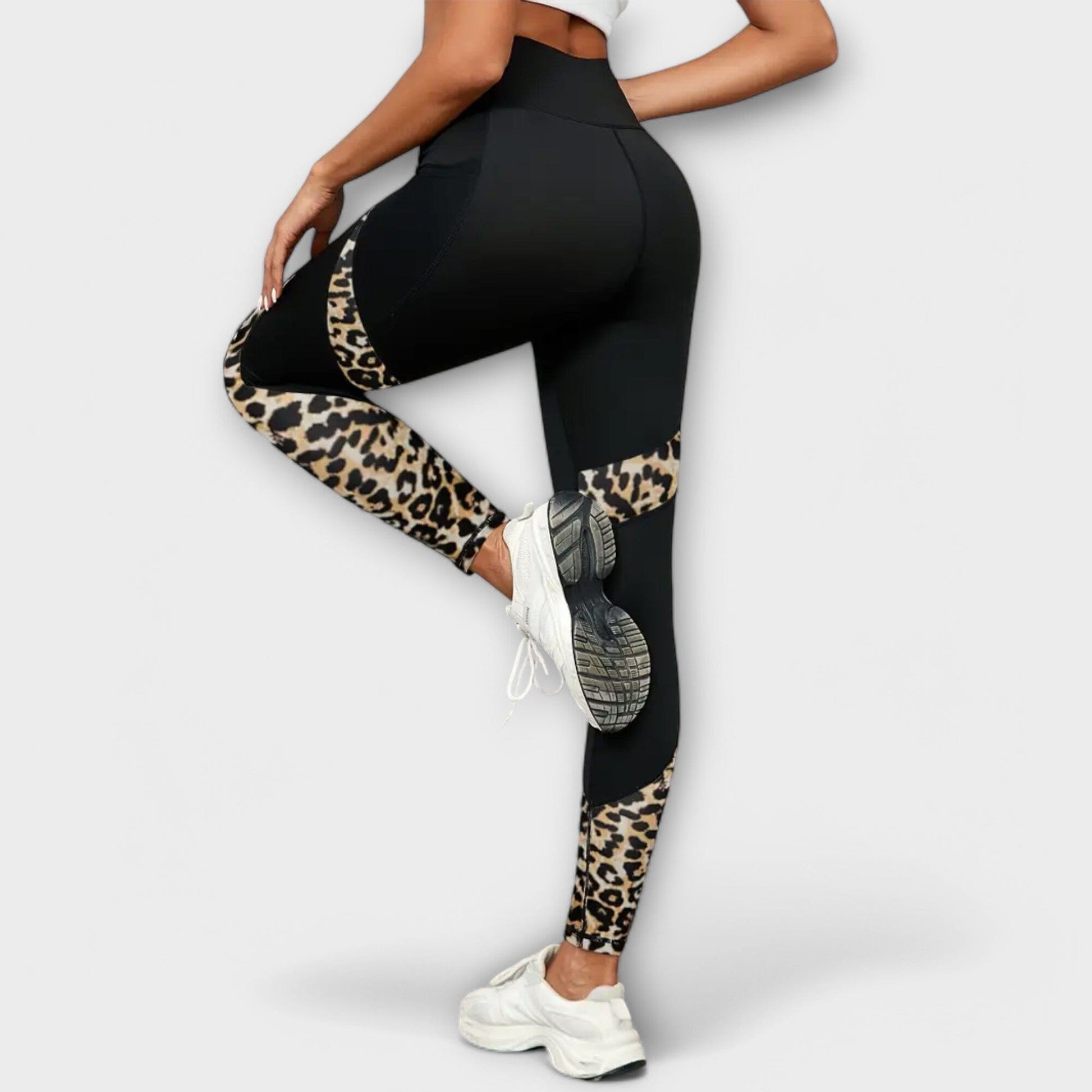 Pantalón de entrenamiento de talle alto con estampado de leopardo Pantalón de entrenamiento de talle alto con estampado de leopardo A minha loja 