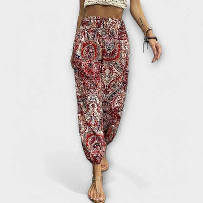 Scarlett – Pantalón con gráfico étnico Scarlett – Pantalón con gráfico étnico A minha loja Rojo XS 