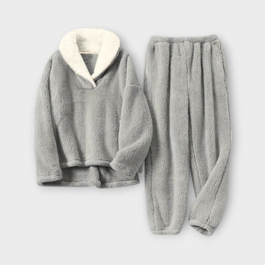 Stella – Conjunto de Franela Acogedor Stella – Conjunto de Franela Acogedor A minha loja Grau M 