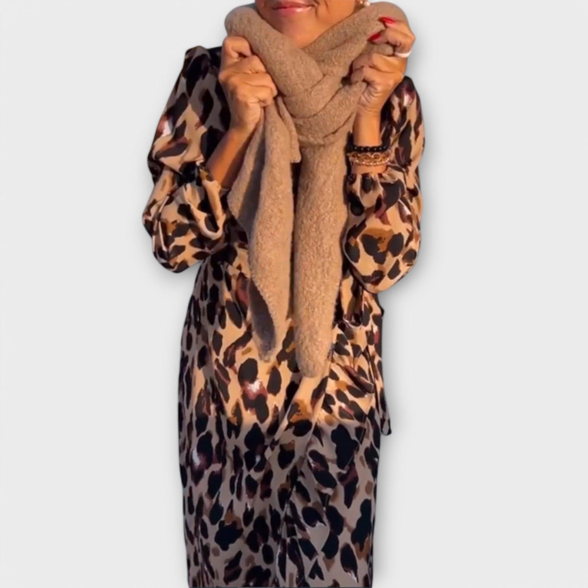 Vestido casual con estampado de leopardo y escote en V Vestido casual con estampado de leopardo y escote en V A minha loja 